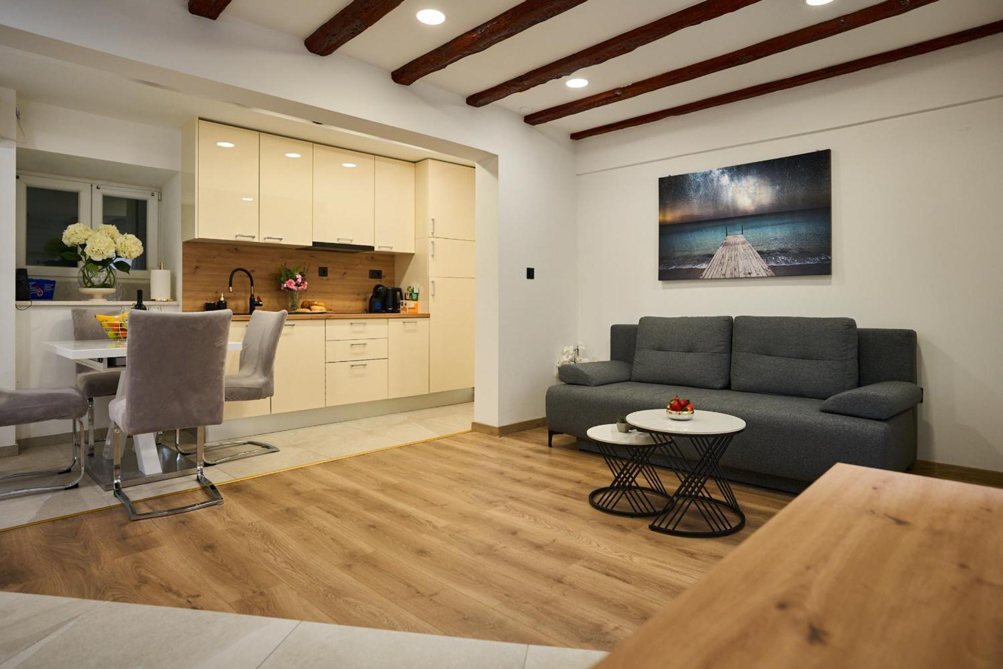 Bernard Deluxe Renovated Peaceful Old Town Gem Διαμέρισμα Σπλιτ Εξωτερικό φωτογραφία